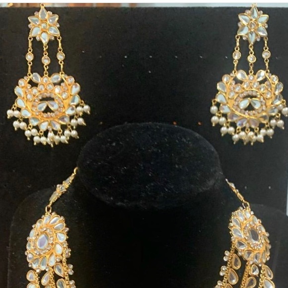 Jewelry - Picture 2 of 2